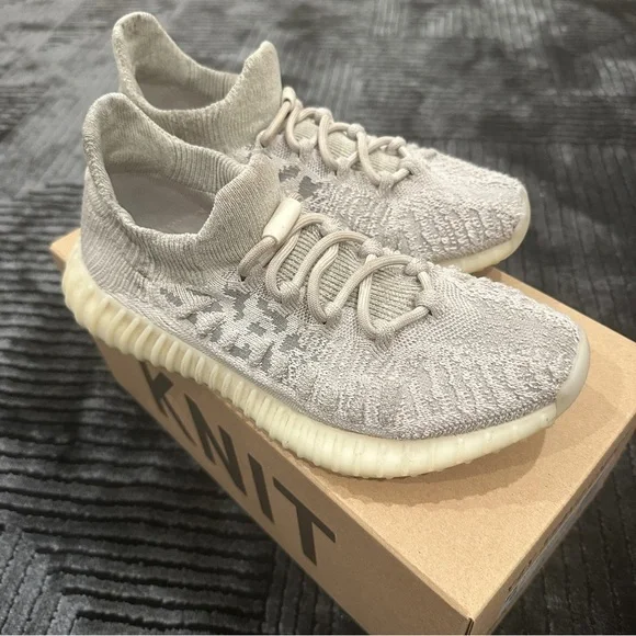 yzy 350v2 cmpct Yeezy sneakers - Picture 4 of 10